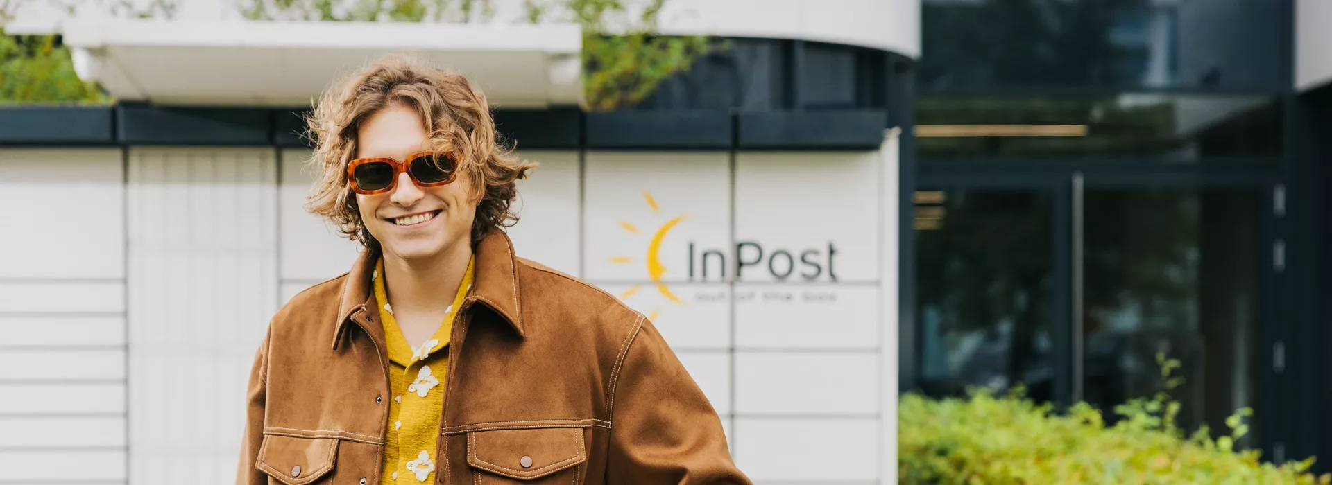 InPost parcel-locker banner